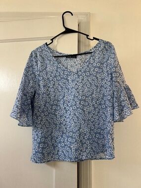 Floral Ruffle Sleeve Blouse